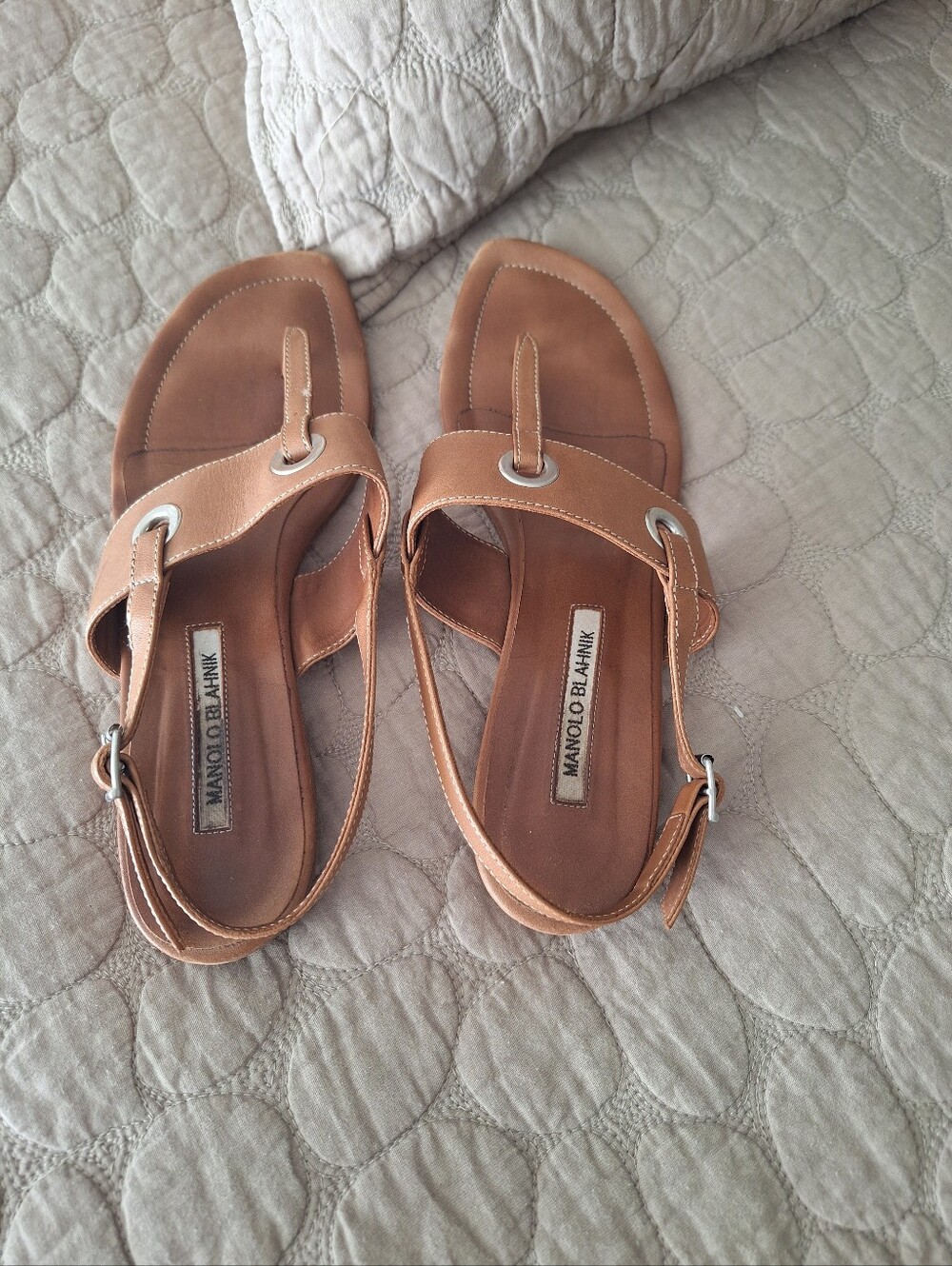 Manolo Blahnik Brown Leather Mooti Thong Sandals with Grommet Detail - Picture 7 of 13